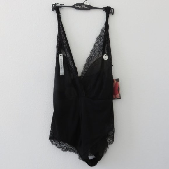 (#P) Marilyn Monroe Plunge V-Neck Stretch Lace Design Bodysuit - Picture 1 of 8